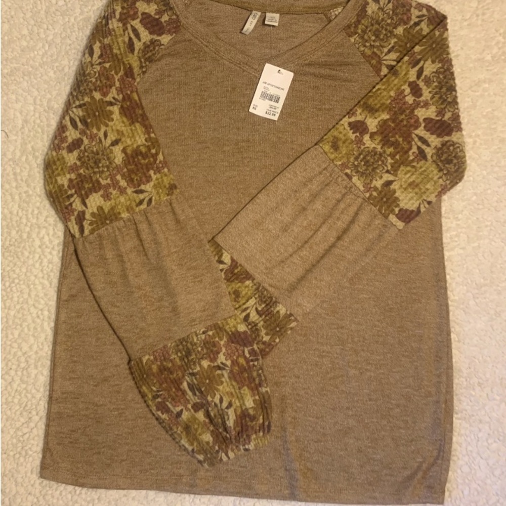 NWT Cato’s floral paisley top
